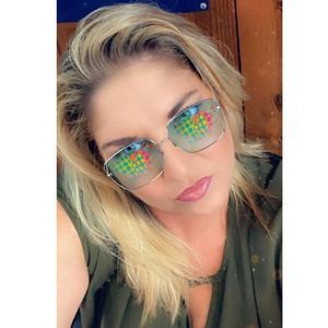 Meet your Posher, Sandy